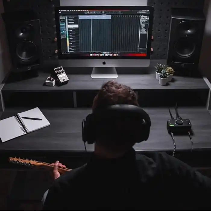 Audient EVO4, EVO 4 USB ses arabirimi ses kartı müzik üretimi için (2 in / 2 out USB ses arayüzü, 48 Volt Phantom besleme, 2 mikrofon preamp, loopback,Windows/Mac/iOS), Siyah