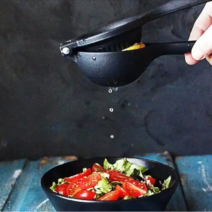 Deconox Döküm Limon Sıkacağı 24 cm, Siyah Metal Büyük Boy Manuel Narenciye Presi, Limon Portakal Nar ve Diğer Narenciyeler İçin El Tipi Meyve Sıkacağı (DÖKÜM LİMON SIKICI)