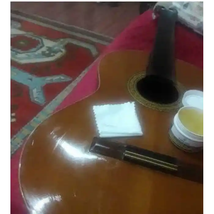Terlans Gitar Gövde Klavye Temizleyici Parlatıcı Koruyucu Vaks Krem 100 ml Guitar Cleaner & Polishing Wax