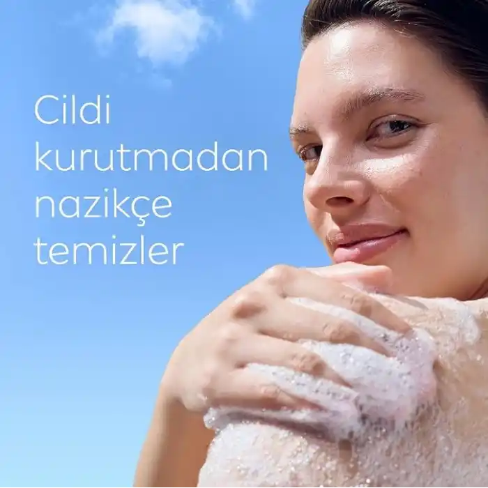 NIVEA Creme Soft Kremsi Dokunuş Banyo Ve Duş Jeli 750 ml, Vücut Nemlendirici, Badem Yağı, Pürüzsüz Cilt