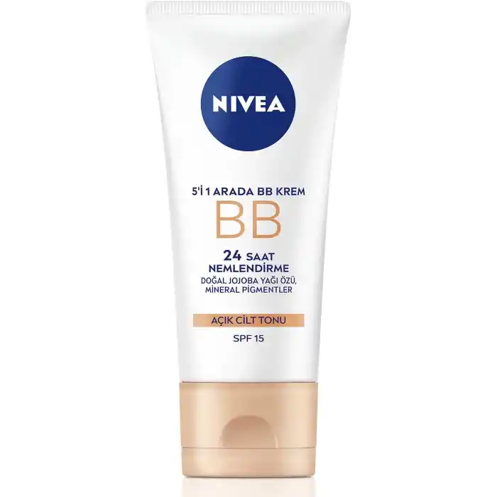NIVEA Essentials 5i 1 Arada BB Krem, 24 Saat Nemlendirme+Doğal Jojoba Yağı Özü +Açık Cilt Tonu 50 ml, SPF 15 Güneş Koruması