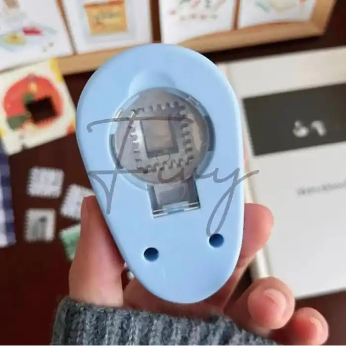 Mavi Pul Delgeç Tasarım Scrapbooking Malzemesi - Pul Şekilli Delgeç Kağıt Kesici