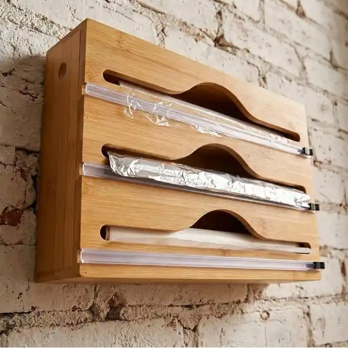 Deconox 3 Bölmeli Doğal Bambu Folyoluk ve Streç Film Kesici Organizer - Sürgülü Bıçaklı Çekmece İçi Düzenleyici Pişirme Kağıdı ve Alüminyum Folyo Standı Mutfak Organizeri (35,5 x 22 x 7 cm)