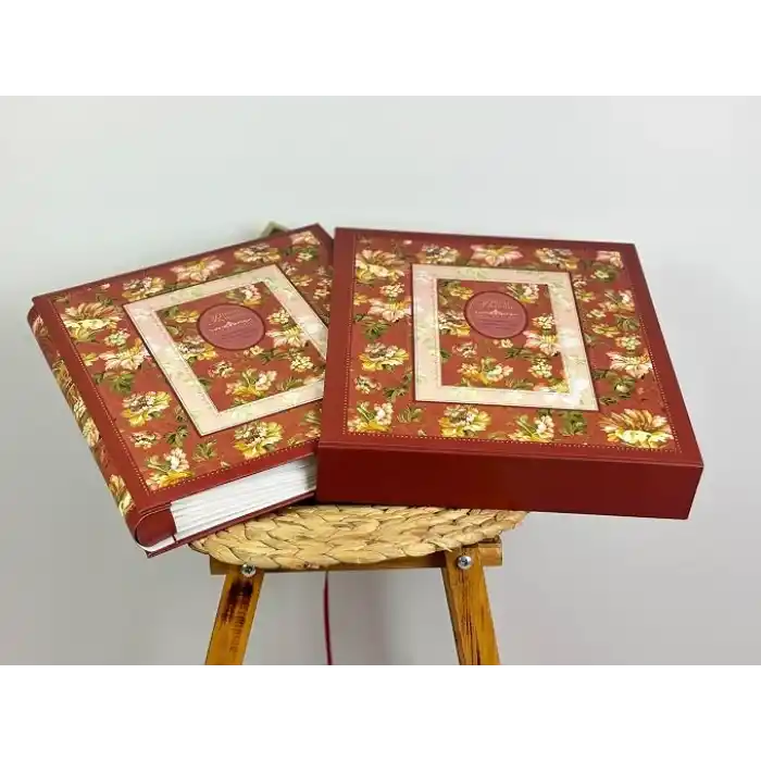 Rabsev 10x15cm 500 Fotoğraf Kapasiteli Kutulu Çiçek Desenli Lüks Ofset Fotoğraf Albümü (BORDO)