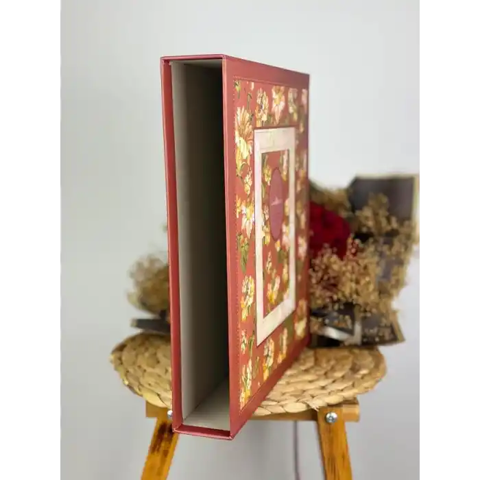 Rabsev 10x15cm 500 Fotoğraf Kapasiteli Kutulu Çiçek Desenli Lüks Ofset Fotoğraf Albümü (BORDO)