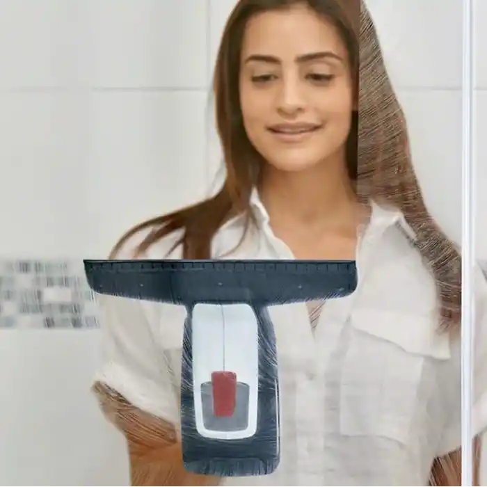 Bosch Home And Garden Akülü Pencere Temizleyici, Glassvac Cam Temizleyici, Premium Paket, Pencere, Ayna ve Duş Temizliği için, Çalışma Süresi Yaklaşık 35 Pencere, Karton Kutuda Siyah/Beyaz