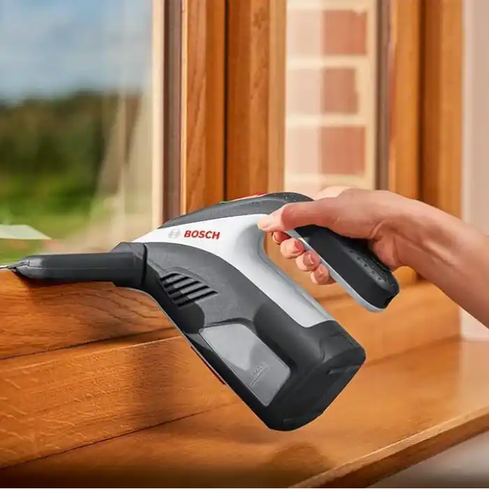 Bosch Home And Garden Akülü Pencere Temizleyici, Glassvac Cam Temizleyici, Premium Paket, Pencere, Ayna ve Duş Temizliği için, Çalışma Süresi Yaklaşık 35 Pencere, Karton Kutuda Siyah/Beyaz