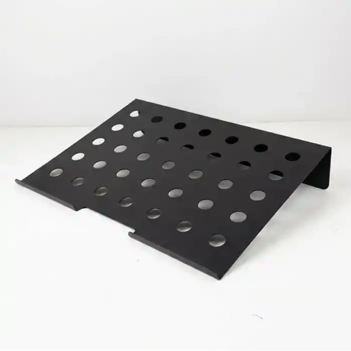 Deconox Metal Laptop Standı, Siyah Dizüstü Bilgisayar Yükseltici Stand, 38x26 cm Havalandırma Delikli Ergonomik Açılı Notebook Standı, Özel Boyalı Masaüstü Laptop Yükseltici