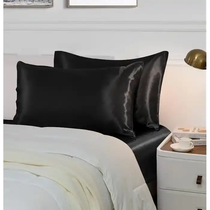 Ipeksi Saten 50x70 Cm Yastık Kılıfı 2 Adet, Kıvırcık Saçlar,Dalgalı ve Düz saçlar, Bordo 2 Adet Hediye Saten Toka,Cilt Dostıu,Cilt Bakım,Kozmetik,Hediyelik,Çeyizlik kullanılabilir (Siyah)