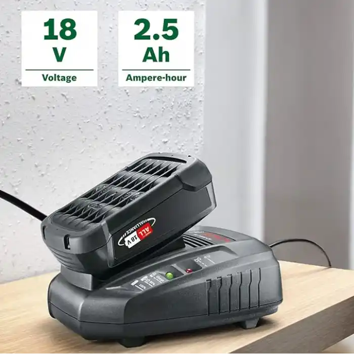 Bosch Home and Garden 18 Volt Akü ve AL 1830 CV Şarj Cihazı Başlangıç Seti, 2.5 Ah Akü, 300l/saat Debi, 0.365 kg