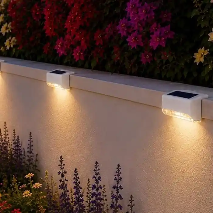Beyaz Solar Güneş Enerjili Beyaz Köşebent Merdiven Veranda Bahçe LED Lamba Dekoratif Dış Mekan Aydınlatma 4 Lü