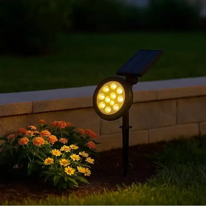 18W Güneş Enerjili Bahçe Armatürü – 9 LED 3200K Günışığı, IP65 Su Geçirmez Solar Spot Lamba, 200 Lümen, Kazıklı veya Duvara Montaj, Açılı Aydınlatma