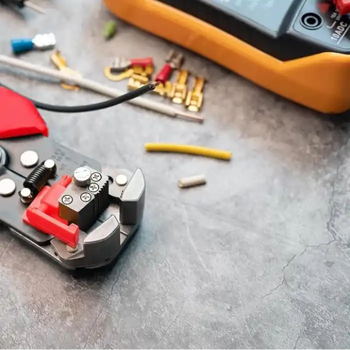 AEE® 5’i 1 Arada Otomatik Kablo Soyucu, Kesici, Kıvırıcı ve Pabuç Sıkma Pensesi | Automatic Wire Stripper & Crimper – 0.2-6 mm² Ayarlanabilir Soyma Uzunluğu, Ergonomik Tutma Kolu Asorti