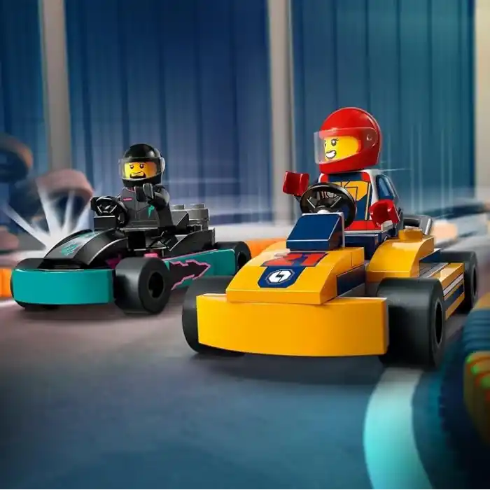 LEGO City Go-Kartlar ve Yarış Sürücüleri 60400