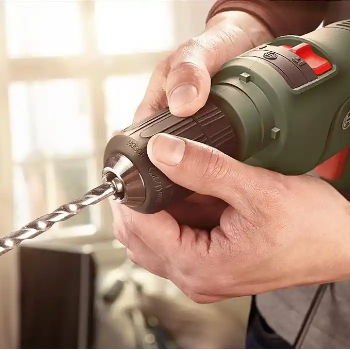 Bosch Darbeli Matkap EasyImpact 600, 600 W, Takım Çantası Dahil, Elektronik Hız Kontrolü, Ergonomik, 1.7 Kg, Yeşil