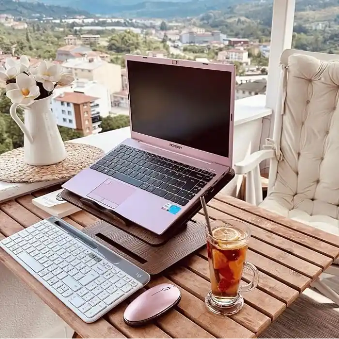 Vigo Wood - DYKOS Yükseklik Ayarlanabilir Katlanabilir 360º Dönebilen Kitap Okuma ve Laptop Standı
