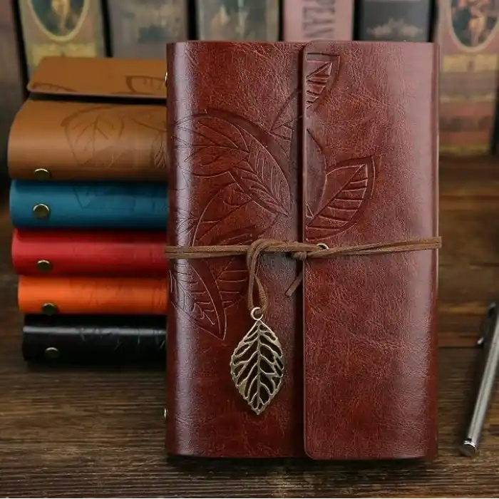Senon Retro Vintage Yaprak Baskılı Kolye Uçlu Deri Kapaklı Günlük Not Defteri Özel Tasarım Hediyelik Kahverengi