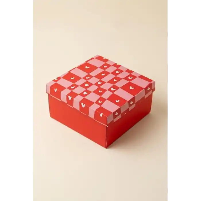 Kalpli Hediye Kutusu, Kırmızı Pembe Kalp Desenli, Premium Karton Hediye Kutusu 26x26x13 cm