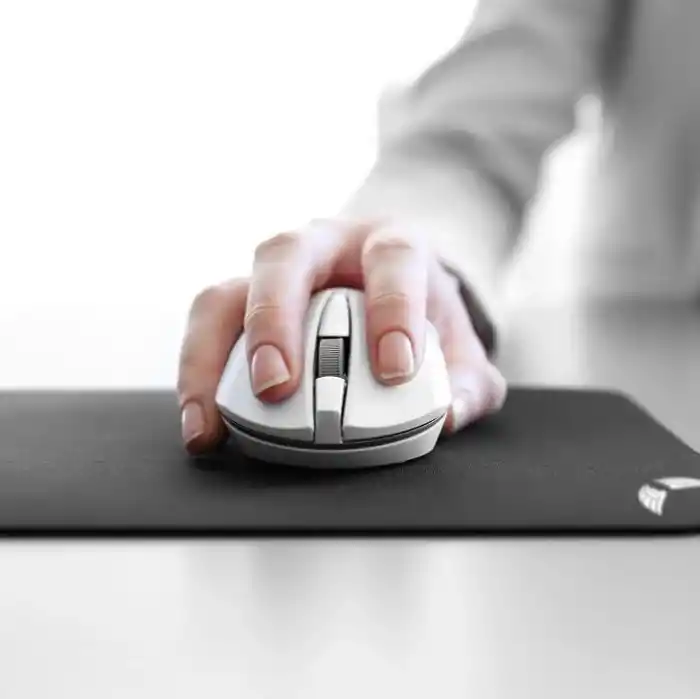 GoLite Basic Edition - 90x40 Gaming Mouse Pad, Kaymaz Taban, Geniş ve Dayanıklı Oyuncu Mousepad, Hassas Kontrol ve Hızlı Tepki için Pürüzsüz Yüzey Fare Altlığı, Siyah
