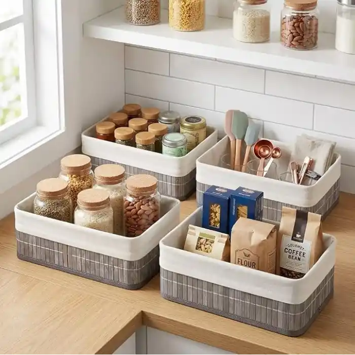 Deconox Bambu Detaylı Çok Amaçlı Saklama Kutusu – 25x15x8 cm Dekoratif Kumaş Organizer | Mutfak, Banyo, Dolap İçi ve Raf Düzenleyici | Çekmece İçi Derin Organizer Kutu Gri (4 ADET)