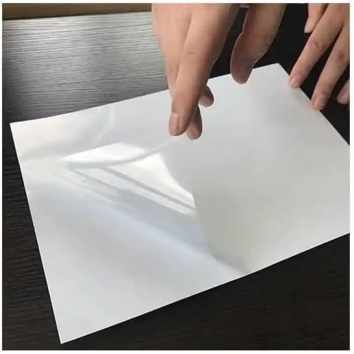 Şeffaf Yapışkanlı Parlak Laminasyon Kaplama Folyosu (61 x 300 cm)