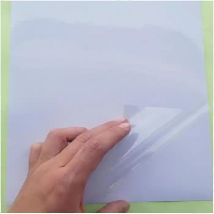 Şeffaf Yapışkanlı Parlak Laminasyon Kaplama Folyosu (61 x 300 cm)
