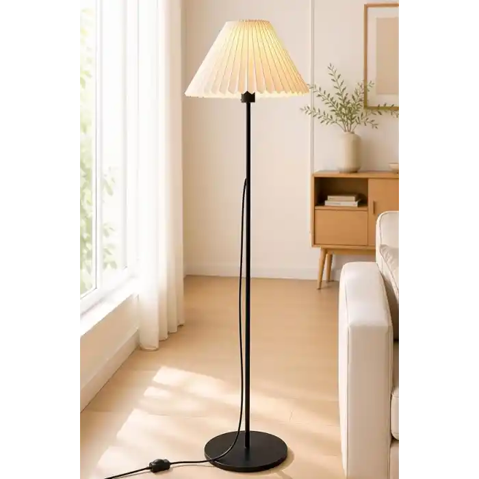 Siyah Metal Ayaklı Lambader Pileli Kırma Krem Başlıklı Salon Yatak Odası Köşe Aydınlatma 150 cm LAM01
