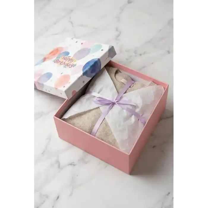 Doğum Günü Temalı Hediye Kutusu, Premium Karton Hediye Kutusu, 26x26x13 cm