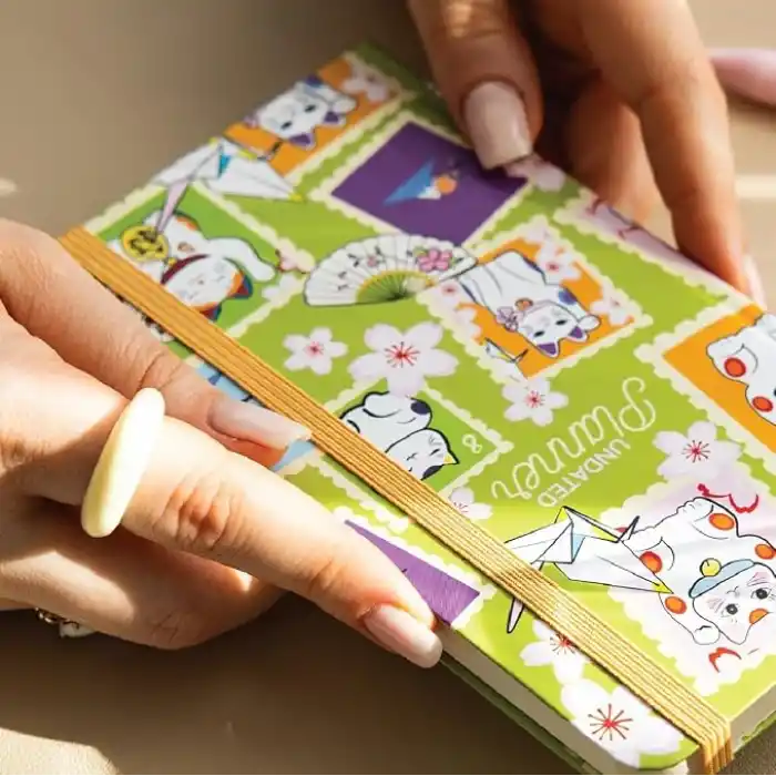 Charmlı Süresiz Haftalık Planlayıcı Cep Ajanda 9x17 cm Kedili Pul