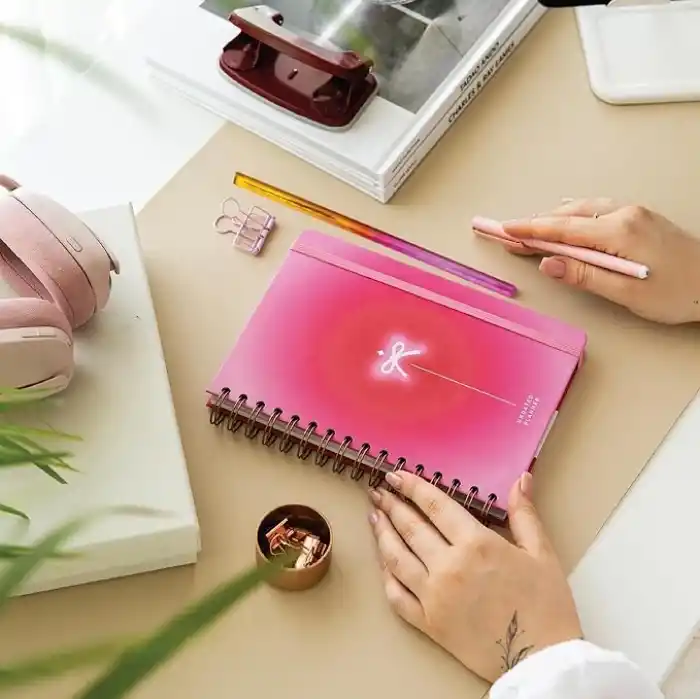 A5 Spiralli Süresiz Renkli Planlayıcı Ajanda Motivasyon Sayfalı Aura Kurdele