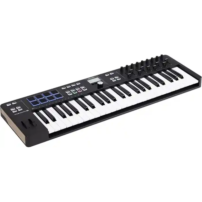Arturia – Keylab Essential 49 mk3 | Müzik Prodüksiyonu İçin MIDI kontrolcü, Kapsamlı Yazılım Paketi, 49-Tuş, 9 Encoder, 9 Fader, 1 Modülasyon Tekerleği, 1 Pitch Bend Tekerleği, 8 pad – Siyah