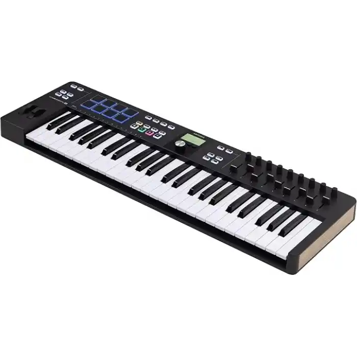 Arturia – Keylab Essential 49 mk3 | Müzik Prodüksiyonu İçin MIDI kontrolcü, Kapsamlı Yazılım Paketi, 49-Tuş, 9 Encoder, 9 Fader, 1 Modülasyon Tekerleği, 1 Pitch Bend Tekerleği, 8 pad – Siyah