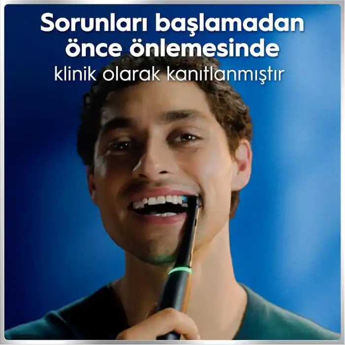 Oral-B iO6 Siyah Şarjlı/Elektrikli Diş Fırçası, 2 Fırça Başlığı, Uzun Ömürlü Pil, Premium Seyahat Kabı, Yedek Başlık Kabı