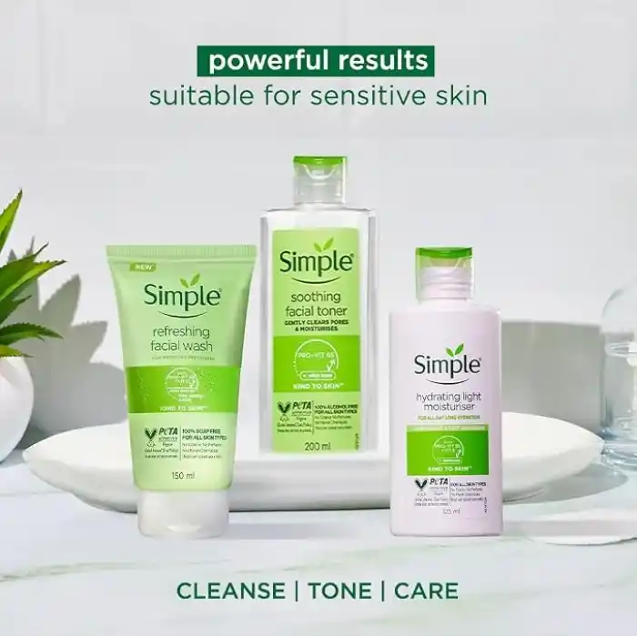 Simple Kind to Skin Ferahlatıcı Yüz Temizleme Jeli B5+E Vitamini Pürüzsüz ve Sağlıklı Gözüken Bir Cilt için, 150 ml