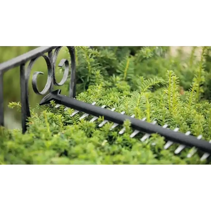 Bosch Home and Garden çit kesme makinesi UniversalHedgeCut 50 (480 W, bıçak uzunluğu: 50 cm, orta büyüklükteki çitler için, diş açıklığı: 26 mm, karton ambalajda)