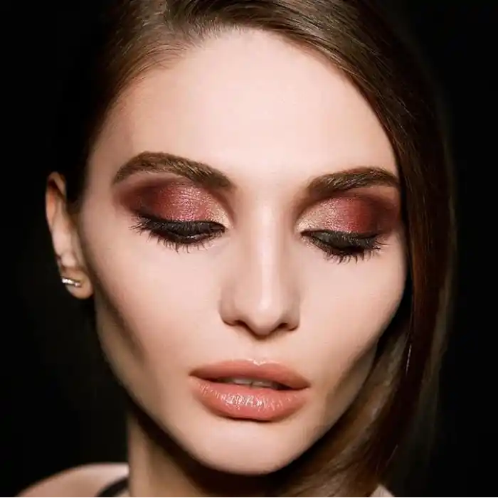 Maybelline New York The Burgundy Bar Far Paleti