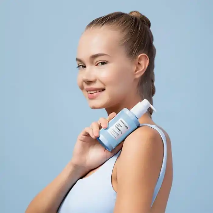 Maruderm Hassas ve Atopiye Eğilimli Ciltler İçin Yüz Temizleme Jeli – Nazik Arındırıcı Nem Destekli Temizleyici, Papatya & Aloe Vera ile, 200 ML