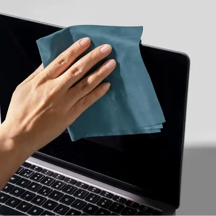 Silva Premium Ekran Temizleme Bezi Süet Doku 30x30 cm, Mikrofiber Ekran Temizleyici, TV Monitör Laptop Tablet Telefon Gözlük İçin, Spreysiz Kuru Temizlik, İz ve Hav Bırakmaz, Petrol Yeşili