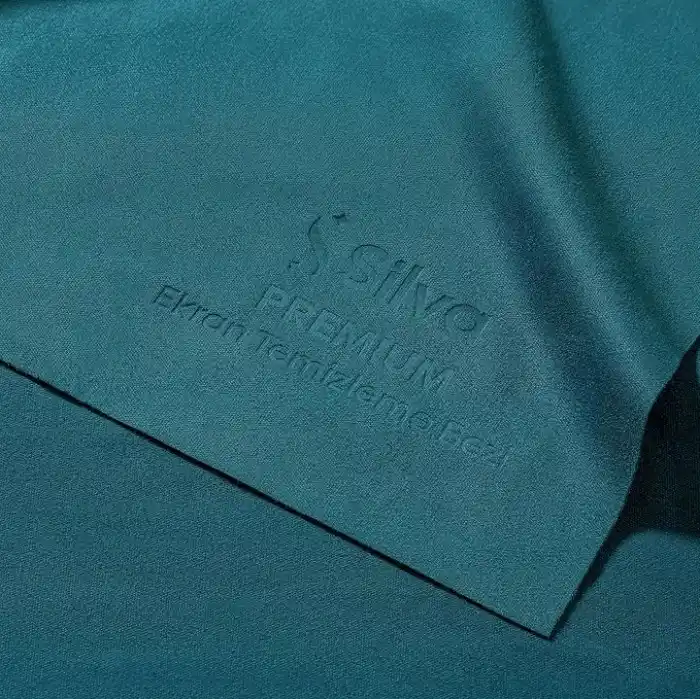 Silva Premium Ekran Temizleme Bezi Süet Doku 30x30 cm, Mikrofiber Ekran Temizleyici, TV Monitör Laptop Tablet Telefon Gözlük İçin, Spreysiz Kuru Temizlik, İz ve Hav Bırakmaz, Petrol Yeşili