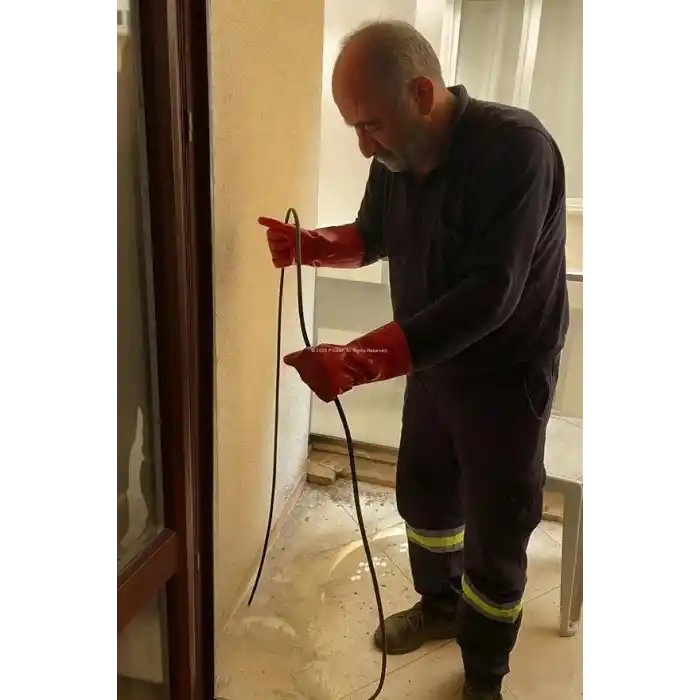 Kanal Açma Teli, 9 mm Kalınlık, Dayanıklı Metal Tel, Lavabo ve Gider Borusu Açacağı, Tıkanıklık Giderici, Spiral Tel, Ergonomik Sap, Kolay Kullanım, Lavabo, Tuvalet, Banyo, Küvet Açıcı (5 M)