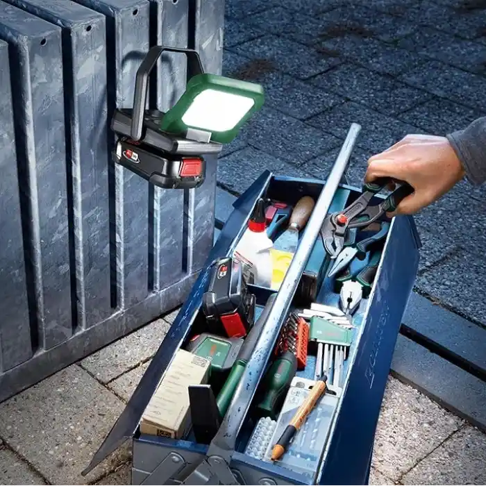 Bosch EasySpotLight 18V-400 Solo (Aküsüz)