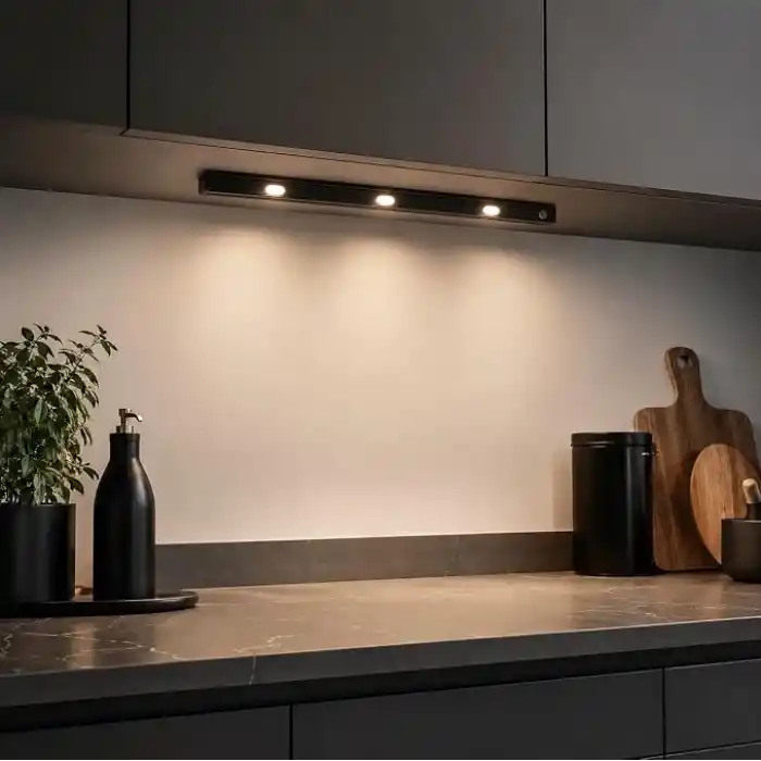Şarjlı Sensörlü LED Dolap İçi Aydınlatma 40,5 cm, 3W Ultra Slim Tezgah Altı Lamba, 3 Renk Işık Seçenekli, Dimlenebilir, USB Şarjlı Siyah LED Işık