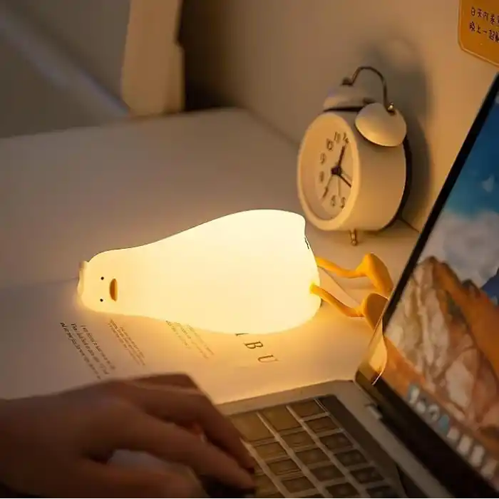 Çocuk Gece Lambası Yumuşak Dokunmatik RGB Renk Modu,Emzirme Işığı Bebek Odası,Dokunmatik Kontrol, USB Şarjı (BPA İÇERMEZ) (Ördek)