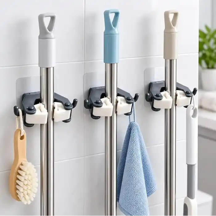 3 Adet Yapışkanlı Mop ve Süpürge Tutucu – Duvara Monte Fırça ve Paspas Askısı – Delmeden Güçlü Tutuş Duvar Organizer