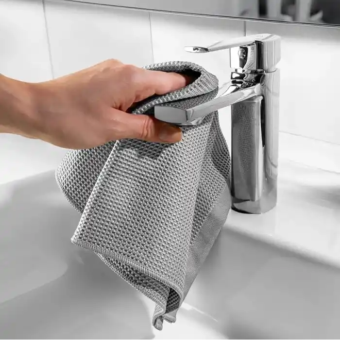 Silva Premium Mikrofiber Banyo Bezi 40 x 40 cm - Tüy ve İz Bırakmaz, Suyu Hızla Emer, Fayans, Ayna, Cam ve Duşakabin İçin, Yumuşak ve Uzun Ömürlü, Gri