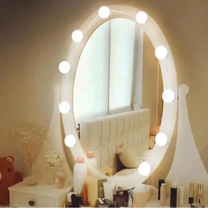 Coverzone 10lu Set Makyaj Aynası Işığı Banyo Yatak Odası Işığı Hoolywood Tarzı Led Makyaj Lambası 3 Farklı Renk Modu Makyaj Odası Işığı Mirror1