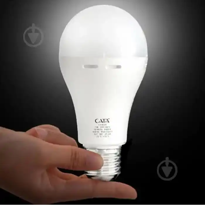 Şarjlı LED Ampul 9W (830 Lümen) 6400K Beyaz Işık, Elektrik Kesintisinde Otomatik Yanan E27 Duylu Şarj Edilebilir Acil Durum Işıldak Ampulü Cata CT-4229