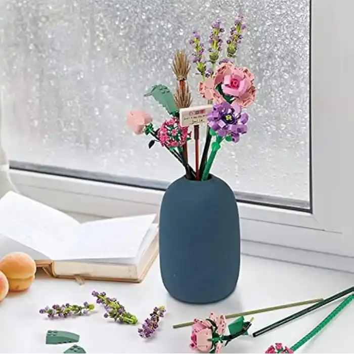 Çiçek Buketi Yapı Seti, Yapay Gül Çiçekleri Yapı Taşları, Kendin Yap Benzersiz Dekorasyon Ev, Botanik Koleksiyonu (547 ADET (Lavanta/Gül/Ortanca/Kamelya))