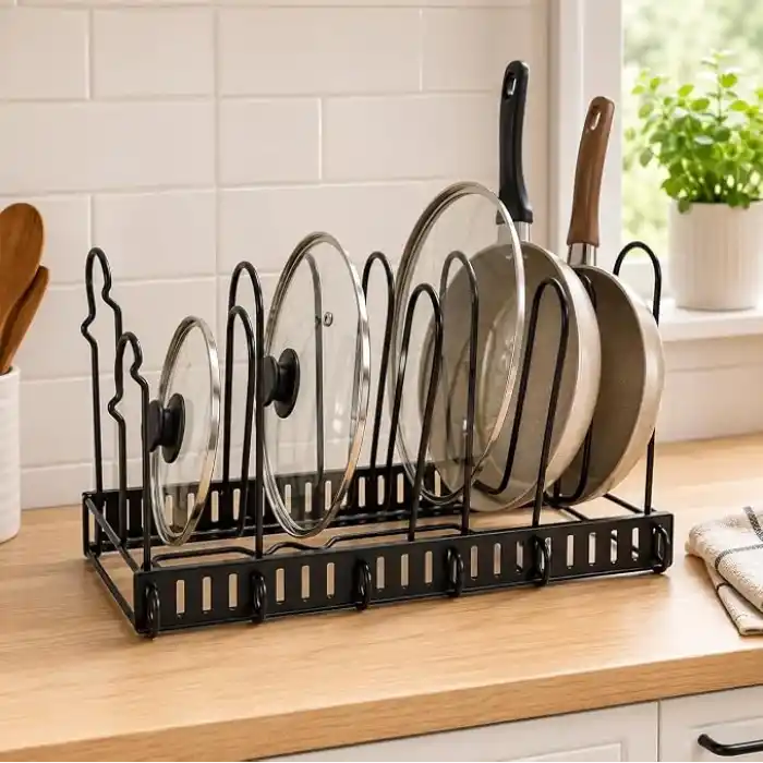 Orret Home Çift Taraflı Kullanılabilir Ayarlanabilir Tencere Tava Organizeri, Kapak Organizeri ve Dolap İçi Düzenleyici, Tezgah Üstü Metal Siyah Mutfak Rafı, Yatay ve Dikey Kurulum, 41 x 20 x 27 cm