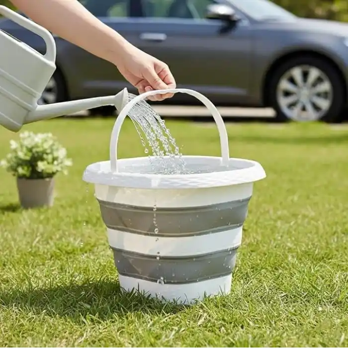 Orret Home 12.8 Litre Katlanabilir Kova – Akordiyon Tasarımlı Katlanır Temizlik ve Araç Yıkama Kovası, Gri Renk, Bebek Yıkama ve Ev İçi Kullanıma Uygun Portatif Kova (Kare 10 Litre)